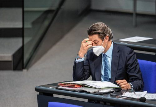 Die Kritik an Verkehrsminister Andreas Scheuer im Zusammenhang mit dem Maut-Debakel reißt nicht ab. Foto dpa