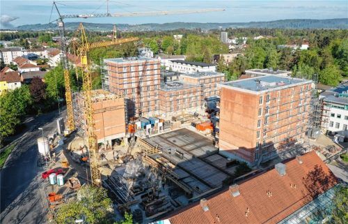 Die Palitza-Baustelle in Waldkraiburg ist die größte der Firmengeschichte. Der Auftrag der Wohnungs- und Siedlungsgenossenschaft Waldkraiburg umfasst 7,6 Millionen Euro. Foto  Palitza/Tobi Seifinger