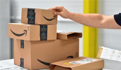Einen Teil der Rohstoffe, die die Männer für die Produktion der Drogen benötigten, bestellten sie über Amazon. Foto dpa