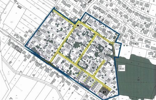 Gleich, wo gebaut wird, es liegt immer eine Bauleitplanung zugrunde. Über diese will die Gemeinde Großkarolinenfeld gegebenenfalls von der Bayerischen Bauordnung abweichende Abstandsregeln festsetzen. So wie im Baugebiet „Großkarolinenfeld Süd II“ innerhalb der blauen Markierung. Gemeinde/Klinger