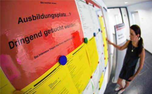 Hunderte Ausbildungsplätze blieben im Jahr 2020 in Stadt und Landkreis Rosenheim sowie den Landkreisen Traunstein, Mühldorf und Altötting unbesetzt. Foto DPA