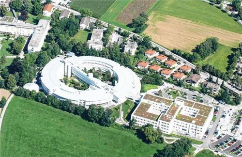 Vier Patienten der Schön Klinik Bad Aibling Harthausen wurden positiv auf Corona getestet. Das Infektionsschutz-Management hat laut Klinik sofort Maßnahmen ergriffen. Foto  Archiv