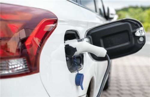 Wegen Feuergefahr sperren erste Städte Garagen für E-Autos. Foto Auto-Medienportal.Net/HUK-Coburg