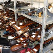 Zoll entdeckt riesiges Waffenarsenal