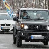 Einheimische protestieren mit Autohupen gegen Grenzkontrollbelastung