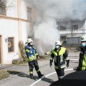 Defekte Nähmaschine setzt komplettes Zimmer in Brand