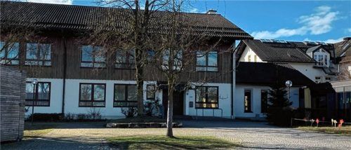 Auch in der Grundschule Hochstätt fiel die Mittagsbetreuung aus. Foto re