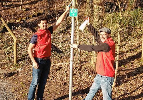 Die beiden Gemeinderäte Quirin Schwaiger (links) und Simon Faltner haben sich das Wegpatenprojekt überlegt.Foto re