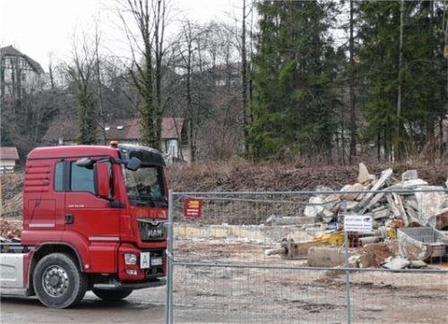 Für das neue Feuerwehrhaus wurde am Standort des alten Gebäudes in der Dorfmitte schon Platz geschaffen.