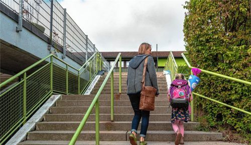 Gerade für die Kleinen war im vergangenen Schuljahr mehrmals Schulanfang – im Grunde nach jeder Unterbrechung wieder. Trotzdem haben sich nach Meinung der Lehrer die meisten damit überraschend gut arrangiert.Foto Thomae