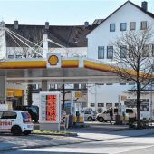 Kassierin mit Pistole bedroht