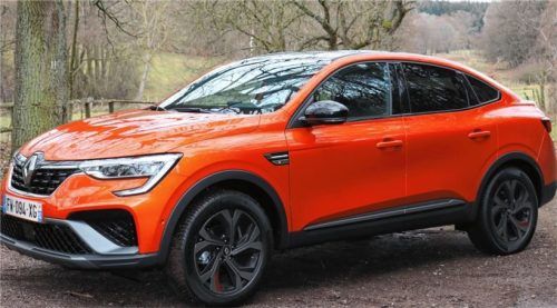 Mit dem Modell Arkana bietet Renault eine Variante im C-SUV-Segment zum günstigen Preis an. Foto Sohnemann