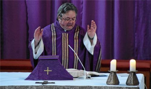 Pfarrer Arkadiusz Kolecki ist künftig in Schnaitsee tätig. Foto Ruprecht