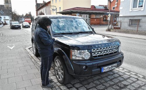 Schonfrist vorbei: Bisher gab es in Stephanskirchen für Parksünder nur Gelbe Karten, ab dem heutigen 1.März gibt es kostenpflichtige Strafzettel. Foto Schlecker