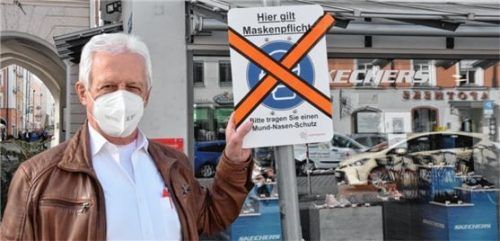 Will die Maskenpflicht zurückhaben: Wirt Toni Sket ausRosenheim. Foto Schlecker