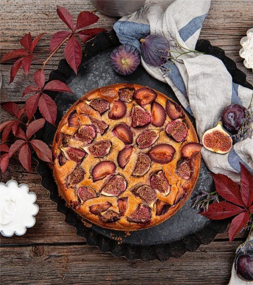 Würzig-fruchtig: Der Urdinkel-Kuchen mit Feigen und Zwetschgen.Fotos Initiative Urgetreide