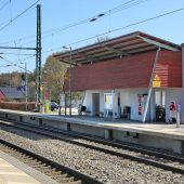 Wirrwarr an der Bahnsteigkante