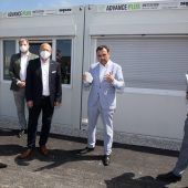 Zwist beendet: Holetschek besucht Impfzentrum