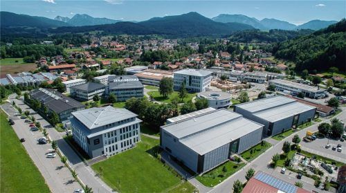 Brückner Maschinenbau aus Siegsdorf ist Weltmarktführer für große Produktionsanlagen zur Herstellung verschiedenster flexibler Kunststoff-Folien, die als hochwertiges Verpackungsmaterial und in technischen Anwendungsbereichen zum Einsatz kommen. Foto Brückner GmbH