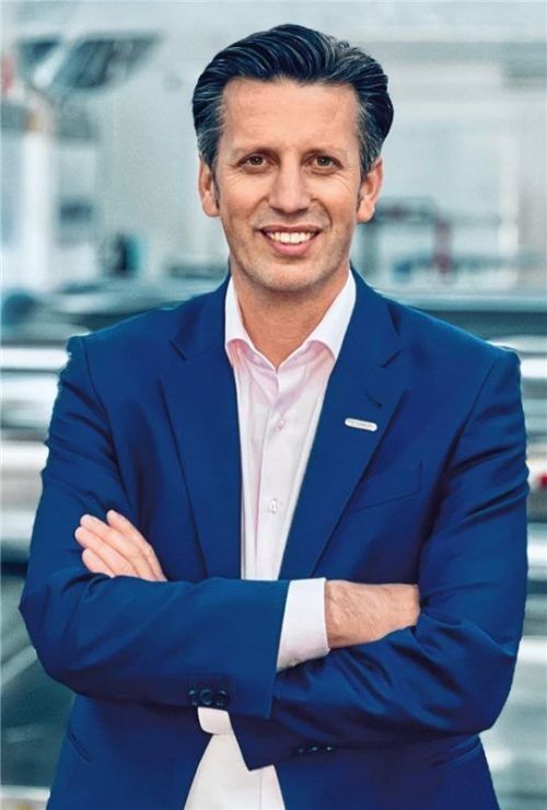 Dr. Darijo Mijolovic leitet das Gummiwerk Kraiburg seit wenigen Wochen als neuer Geschäftsführer. Am Standort in Waldkraiburg entwickeln und produzieren rund 400 Beschäftigte Kautschuk- und Silikonmischungen.Fotos  Gummiwerk Kraiburg