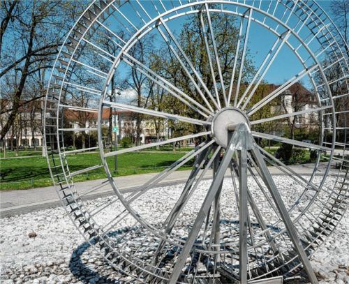 Erinnerungen an die Zeit des Salzhandels: der Salinbrunnen in Rosenheim. Foto Schlecker