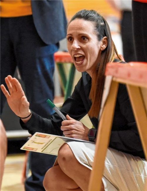 In ihrem letzten Spiel als Wasserburgs Trainerin: Sidney Parsons. Foto  Nico Paetzel