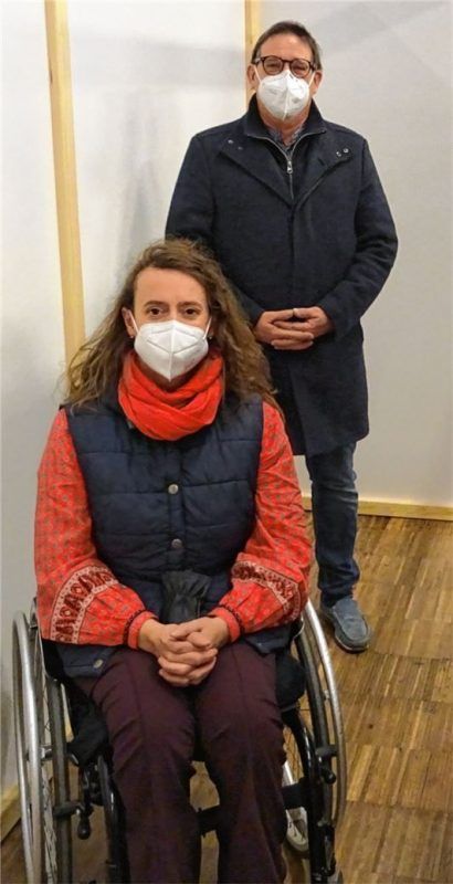 Kreisseniorenbeauftragter Thomas Waldvogel und seine Frau in der Impfkabine im Rosenheimer Impfzentrum. Foto privat