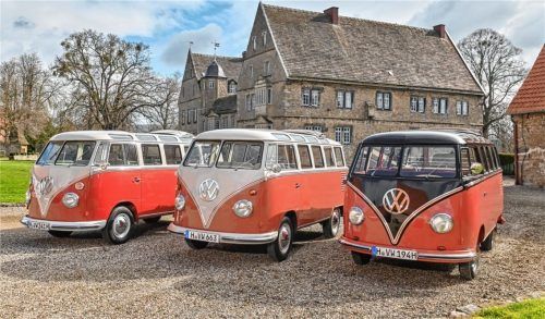 Mittlerweile ist der Kult-Bulli „Samba“ ein Liebhaberobjekt, für das auf Auktionen hohe Preise gezahlt werden. Foto ampnet/VWN