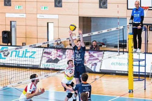 Tim Aust spielte eine sehr gute Partie, beschleunigte das Spiel mit seinem Zuspiel, mit dem er vor allem den an diesem Tag hervorragend aufgelegten Tobi Besenböck bediente.Foto Bartsch