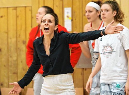 Trainerin Sidney Parsons will mit dem TSV Wasserburg die Wende im Play-off-Viertelfinale gegen Osnabrück mit viel Herzblut erzwingen.Foto Christian Butzhammer