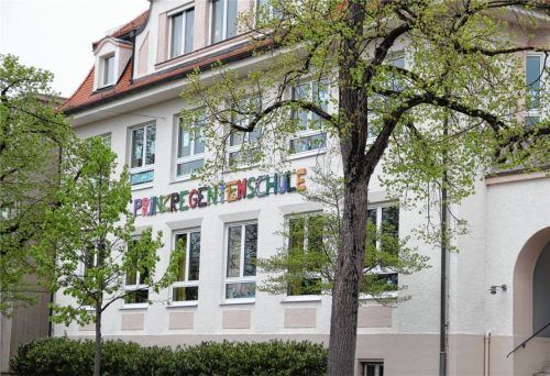 Auch an der Prinzregentenschule Rosenheim bleibt es wohl beim Distanzunterricht für die Klassen eins bis drei. Foto Hadersbeck