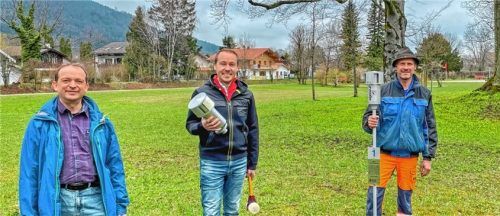 Bei der Luftmessung (von links): Guido Kugelmann, Herbert Reiter und Sepp Feistl. Foto re