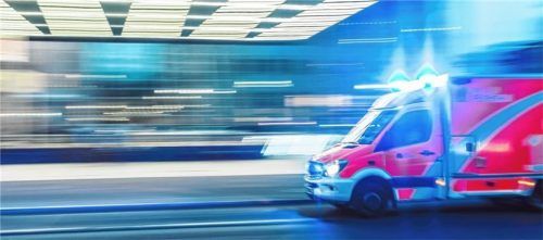 Brauchen freie Fahrt, um Leben zu retten: Notärzte im Einsatz.Foto gtü
