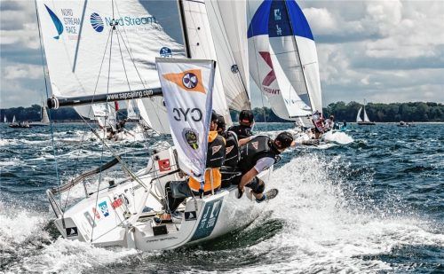 Das Team des Chiemsee Yacht Clubs bei der Wettfahrt im Rahmen der Segelbundesliga 2019 in Travemünde: Christoph Glaser, Moritz Fricke, Florian Lautenschlager und Leopold Fricke. Foto Lars Wehrmann