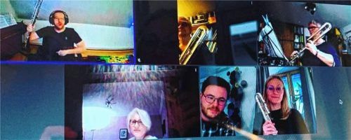 Der Flöten-Workshop des Spielmannszugs Stephanskirchen fand zum ersten Mal online statt, um den Probebetrieb trotz der Pandemie wieder aufzunehmen.Foto re