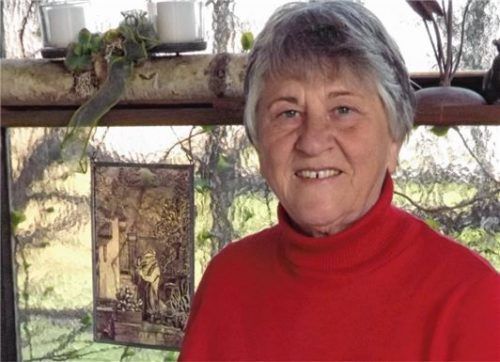 Der Krieg lässt die Menschen auch nach Jahrzehnten nicht kalt. Monika Mayerhofer erinnert sich an einen Vorfall, der sich 2005 direkt vor ihrer Haustür zugetragen hat.