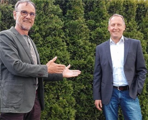Der scheidende Vorsitzende des Skiclubs Aising-Pang, Andreas Lakowski (links), und Nachfolger Andreas Bursian.Foto re