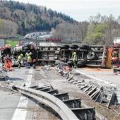 Umgestürzter Lkw sorgt für kilometerlangen Stau