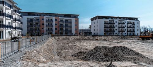 Die ersten drei Häuser des neuen Wohngebietes auf dem Conradty-Areal sind nun fertig, die 168 Bewohner sind zum großen Teil bereits eingezogen.