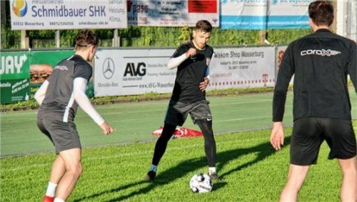 Die Wasserburger Löwen – Mitte Michael Barthuber – sind wieder zurück im Trainingsbetrieb.Foto TSV Wasserburg