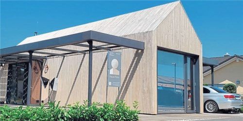 Ein Kompakthaus schafft platzsparend und kostengünstig extra Wohnraum.Foto Heise Haus/DJD