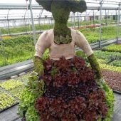 Mit dem Salat-Dirndl zur Landesgartenschau
