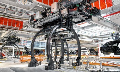 Eine hochkomplexe Fördertechnikanlage für die Automobilproduktion: Die ROFA Group bietet ihren Kunden schlüsselfertige Systeme. Fotos ROFA Group