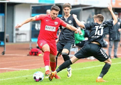 Könnten schon bald wieder die Klingen kreuzen (von links): Der Buchbacher Samed Bahar und die Burghauser Nico Helmbrecht und Jerome Läubli. Foto  Michael Buchholz