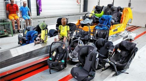 Schutz für kleine Passagiere: der ADAC hat Kindersitze getestet. Foto ADAC