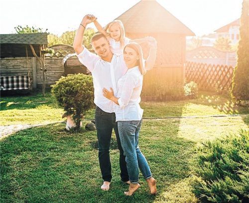 Wer sich mit seiner Familie im eigenen Zuhause niederlassen will, sollte den Standort gut auswählen.Foto IuliiaVerstaBO / Panthermedia