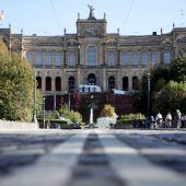 Scharfe Regeln für Abgeordnete