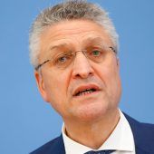 Mehr Klinikfälle durch Delta-Variante  Spanien: Coronawelle bei Abiturfahrten Israel verhängt erneut Maskenpflicht