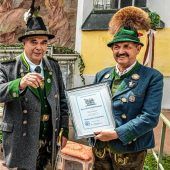 Presse-Löwe für Hötzelsperger
