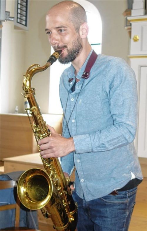 Bei der Stadtkirche Kolbermoor trat kürzlich auch der Saxofonist Valentin Preissler auf. Foto Franke